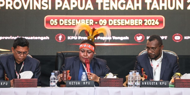 PJ Gub Papua Tengah Hadiri Pembukaan Pleno Rekapitulasi, Anwar Damanik: Hormati Hasil Yang Ditetapkan