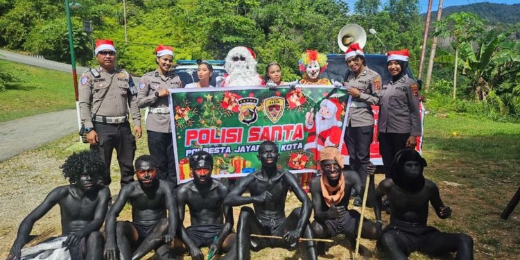 Polresta Jayapura Polda Papua Hadirkan “Polisi Santa” di Tengah Masyarakat Kota