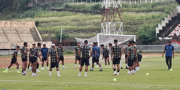 Bawa 18 Pemain, Pelatih Gresik United Target Tiga Point di Markas Persipura Jayapura