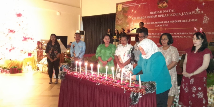 Wujudkan Sikap Toleransi Dalam Keakraban, BPKAD Kota Jayapura Gelar Ibadah Perayaan Natal 2024