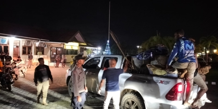 Polsek Nabire Barat Polda Papua Gelar Razia Kendaraan, Amankan Sajam dan Puluhan Kendaraan