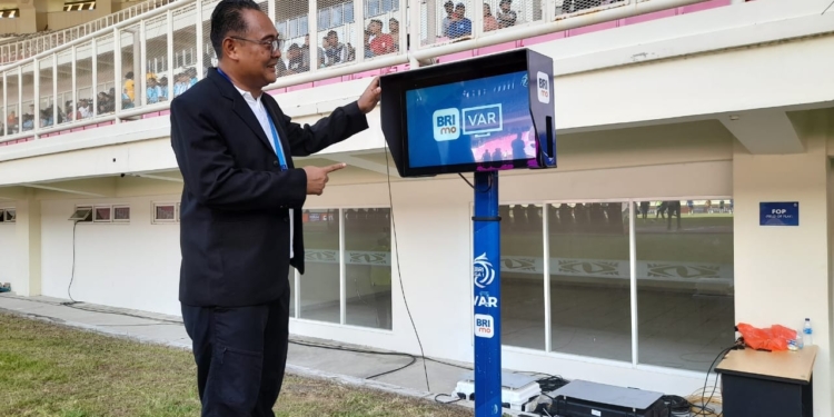 Pertama Kali Penggunaan VAR di Papua, Pada Laga PSBS vs Persib