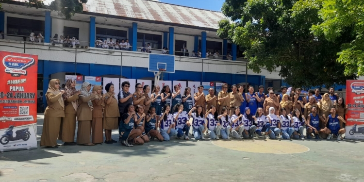Kepsek SMAN 4 Jayapura Optimis Tim Basket Siswa SMAN 4, Bakal Juara di DBL Basket Tahun 2025