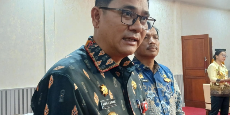 Sejumlah Kapal Perintis Masuk Di Nabire Juga Pumako. Anwar Damanik : Upaya Pemprov Papua Tengah Perbesar Pelabuhan Laut
