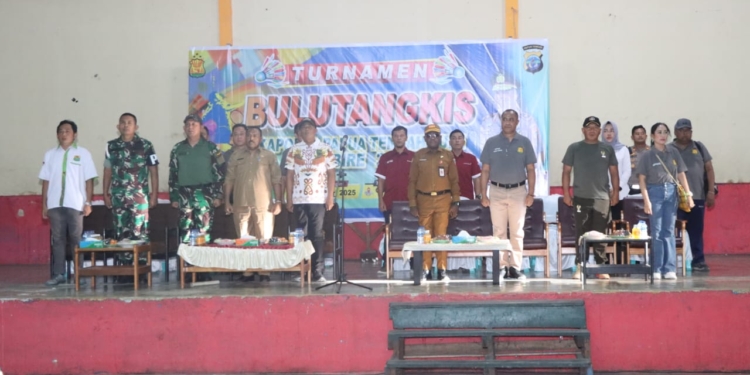 Pembukaan Turnamen Bulutangkis Kapolda Papua Tengah Cup 1 Nabire Tahun 2025