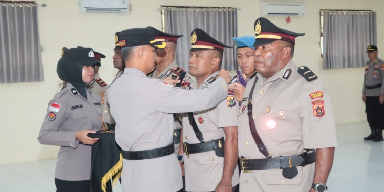 Lakukan Penyegaran, Polres Kerom Polda Papua Gelar Sertijab Kabag Log, Kapolsek Arso, Kapolsek Senggi dan Kapolsek Arso Timur