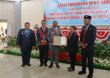 Sah DPR Nabire Tetapkan Mesakh-Burhanudin Bupati dan Wabup Nabire 2025-2029