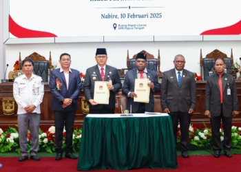 DPRP Papua Tengah Tetapkan Meki Nawipa-Deinas Geley Gubernur dan Wagub Papua Tengah 2025-2030