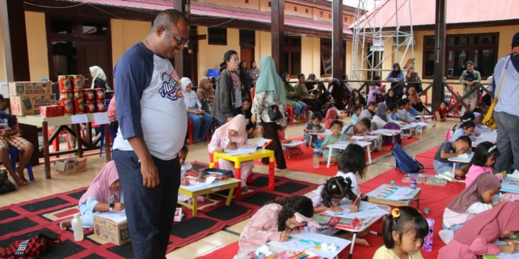 Polres Jayapura Polda Papua dan Alumni 97 SMA N 1 Sentani Gelar Lomba Mewarnai untuk Anak-Anak Se-Kabupaten dan Kota Jayapura