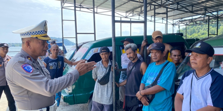 Hari Kedelapan Operasi Keselamatan Cartenz 2025 Polda Papua: Polda Papua Gelar Patroli dan Himbauan di sekitaran kota Jayapura