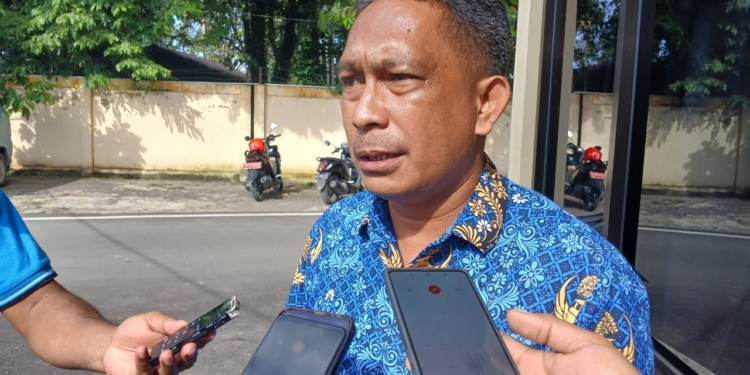 Demo Serukan Sekolah Gratis, Kabid SMA/SMK Disdik Nabire Ungkap Sekolah Gratis Tidak Ada