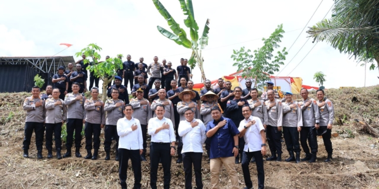 Kapolda Papua Hadiri, Launching Serentak Program Pekarangan Pangan Lestari Melalui Zoom Meeting