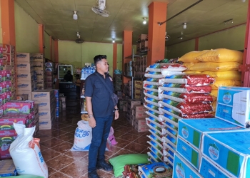 Polres Waropen Polda Papua Lakukan Operasi Pasar Antisipasi Kenaikan Harga Bahan Pokok