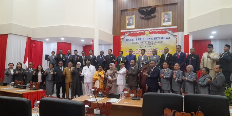 ABR-HARUS Hadiri Rapat Paripurna DPR Kota Jayapura, Dalam Rangka Penyampaian Pidato Walikota