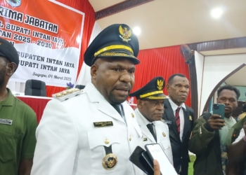 Walikota Jayapura Bertandang ke Pasar Baru Youtefa di Otonom Kotaraja, di Hari Pertama Kerjanya
