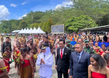 Kajari Jayapura Hadiri Sertijab Bupati dan Wakil Bupati Sarmi Periode 2025-2030