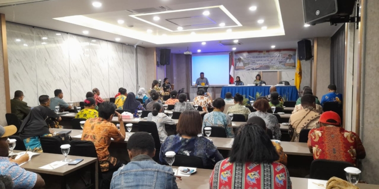 Memandang Penting, Dinas Perpustakaan dan Kearsipan Kota Gelar Bimtek Penyelamatan Arsip