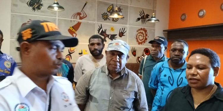 Di PHK Sepihak, Puluhan Pendamping Desa di Papua Tengah Bertemu Anggota DPD RI EkaYeimo