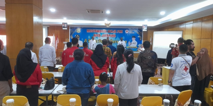 Wakil Walikota Membuka Musyawara Kerja PMI Kota Jayapura Tahun 2025
