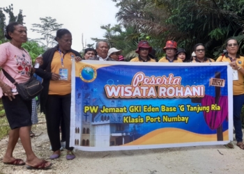 Wisata Rohani PW GKI Eden Tanjungria Ke Jemaat Eden Warironi Klasis Yapen Timur