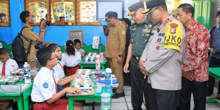 Kapolda Papua Harapkan Program Makanan Bergizi Gratis Bisa Manfaatkan Pangan Lokal di Papua