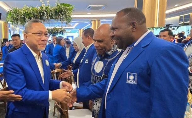 Partai PAN Beri Penghargaan Bupati Terbaik Dan Merakyat, Bupati Aner Maisini Siap Dukung Program Pemerintah