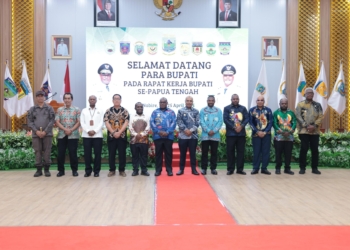 Gubernur Meki Nawipa Resmi Buka Raker Bupati Se-Papua Tengah, Diharapkan Manfaat Pembangunan Dirasakan Masyarakat