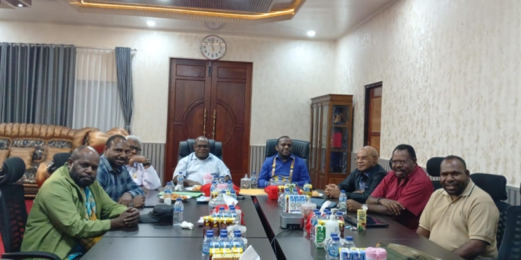 Gubernur Meki Nawipa dan Delapan Bupati Papua Tengah Siap Sukseskan Tahbisan Uskup Timika: Momentum Iman dan Kebangkitan Orang Asli Papua