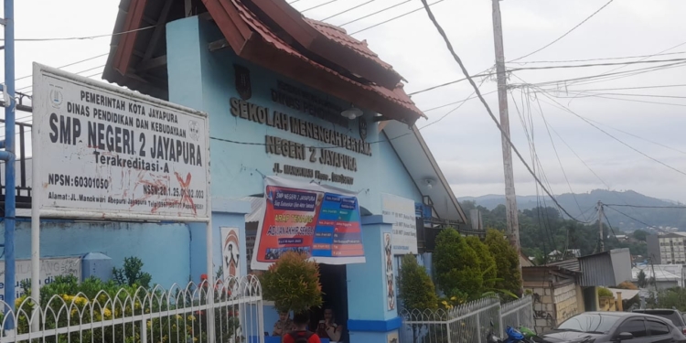 UAS Di SMPN 2 Jayapura Berbasis CBT Tahun 2025, Di Ikuti 390 Siswa Kelas IX