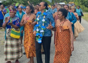 Di Momen Hardiknas 2025, Ketua TP PKK Papua Tengah Dinobatkan Sebagai Perempuan Adat Makimi Nabire