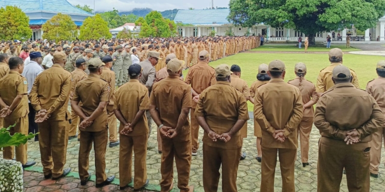 Gelar Apel Gabungan ASN Dilingkup Pemkab Nabire, Bupati Mesakh Magai  Komitmen Tetap Fokus 5 Program Prioritas