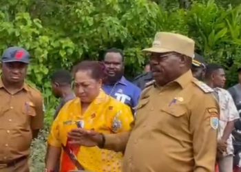 Respon Cepat Bupati Mesakh Magai Dan Anggota DPRK Tinjau Lokasi Banjir Di Distrik Yaro Nabire