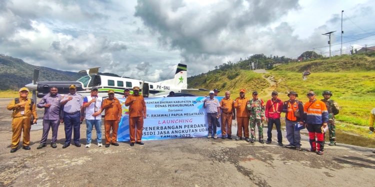 Menjawab Harapan Masyarakat, Pemkab Intan Jaya  Launching Subsidi Pesawat Keluar Masuk Intan Jaya