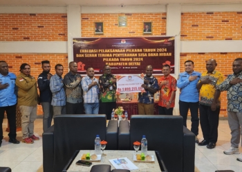 KPU Deiyai Serahkan Sisa Dana Hibah Pilkada 2024 Ke Pemkab