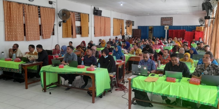 Kepsek dan Operator Sekolah SMP/MTs Se-Kota Jayapura, Ikuti Pelatihan Aplikasi SPMB Tahun 2025