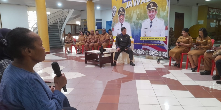 Keluhan Warga Kota Jayapura Disampaikan, Lewat Program “ Torang Tanya, Walikota Jawab “