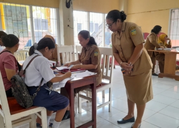 Ana Rumbiak : Jurusan RPL Jadi Idola Pendaftar Pada SPMB Tahun 2025 Di SNK Pariwisata Papua