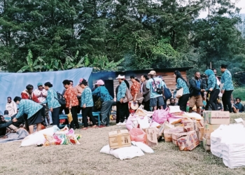 Gerak Cepat TP-PKK Puncak, Turun Langsung Salurkan Bantuan Dan Dengar Keluhan Warga Para Pengungsi