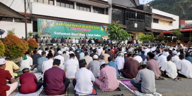 Maknai Idul Adha 1446 H/2025, Polda Papua Sembelih 21 Ekor Sapi dan 4 Ekor Kambing