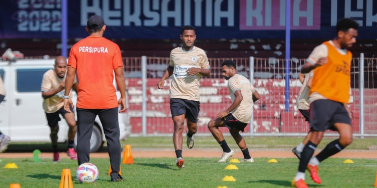 Ketum Persipura Pastikan Perekrutan Pemain Sudah Mencapai 95 Persen, Ini Nama-Namanya