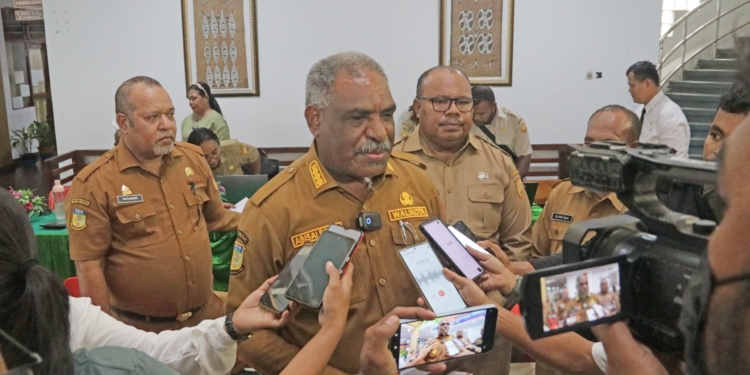 Wali Kota Jayapura Bayar Pajak Bumi dan Bangunan, Abisai Rollo: Kepada Seluruh ASN dan Warga Kota Jayapura Jangan Lupa Bayar Pajak