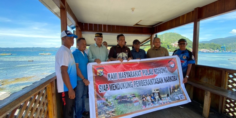 Datangi Pulau Kosong di Jayapura, Polisi Gelar Sosialisasi Bahaya Narkoba