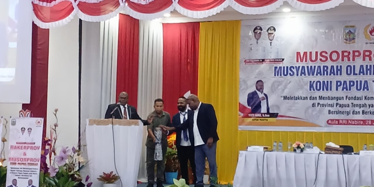 Resmi Tutup Musorprov Ke-I KONI Papua Tengah, Gubernur Meki Nawipa: Siap Dukung Penuh KONI Papua Tengah