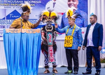 Membuka Musyawarah Apindo Ke-I, Ini Pesan Gubernur Papua Tengah