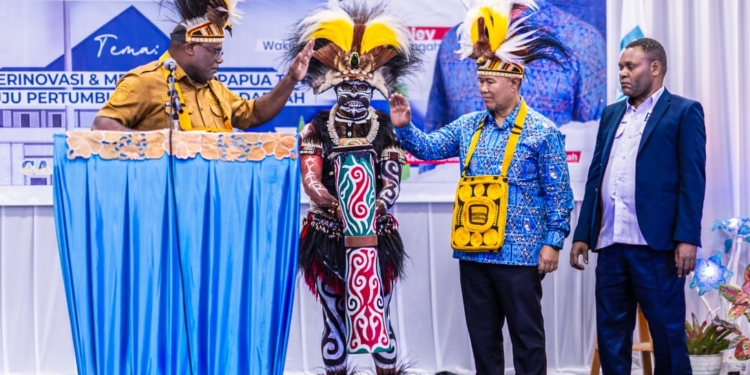 Membuka Musyawarah Apindo Ke-I, Ini Pesan Gubernur Papua Tengah