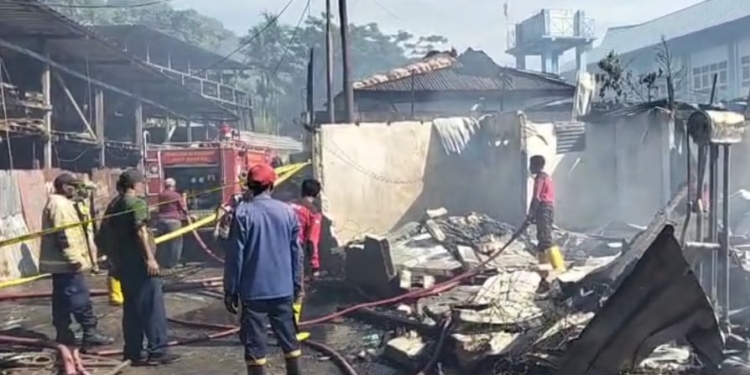 3 Unit Rumah Hangus Terbakar di Kota Jayapura, Polresta Selidiki Penyebab Kebakarannya