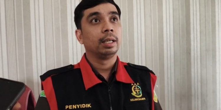 Perjalanan Dinas ke Batam Diduga Rugikan Negara 1 Miliar, Penyidik Kejaksaan Geledah Ruang Bendahara DPRD Nabire
