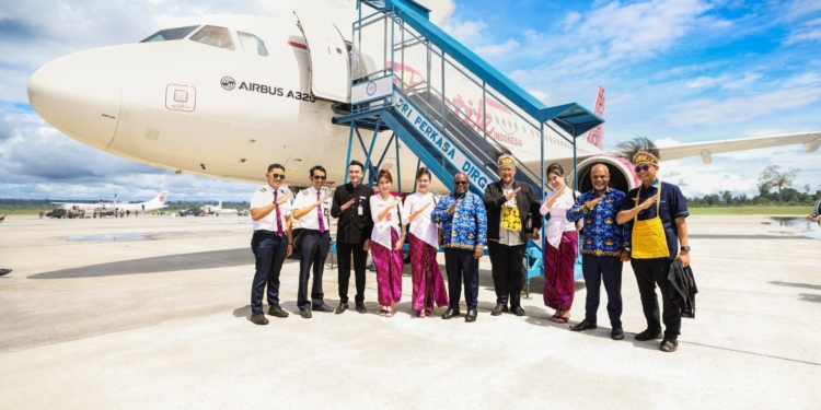 Batik Air Jenis Airbus Mendarat Perdana di Bandara Nabire Papua Tengah