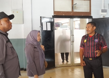 Cek Realisasi Dana BOS, Tim Inspektorat Kota Datangi SMAN 2 Jayapura