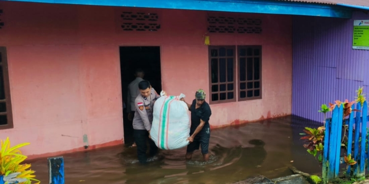 Bencana Banjir Melanda Kabupaten Mappi, 80 Rumah Terendam Air dan 233 Warga Dievakuasi ke Aula Kodim dan Gedung Gor